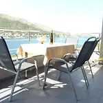 Timbar Apartment Grebastica