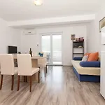 Timbar Apartment *