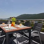 Apartment Timbar